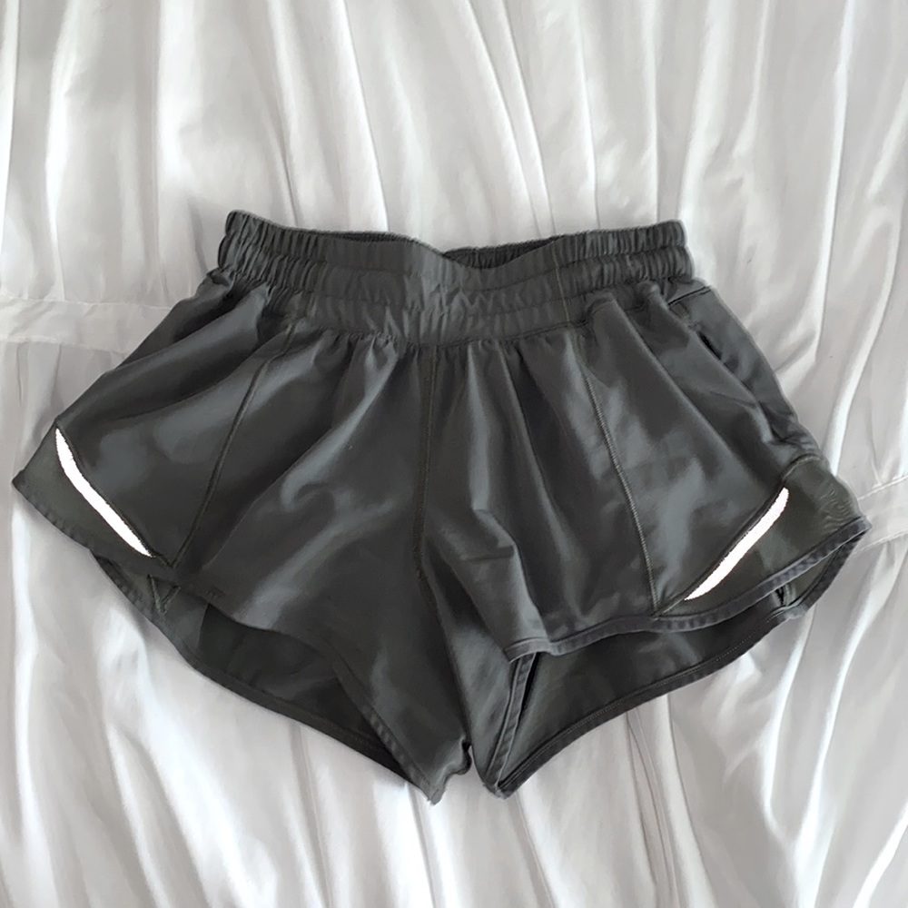 LULULEMON Hotty Hot 2.5 inch